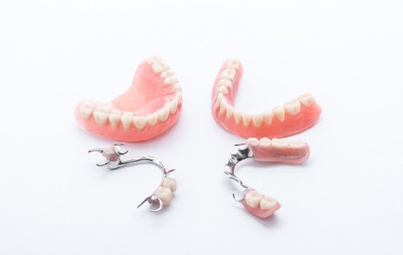 The types of dentures in Goodyear
