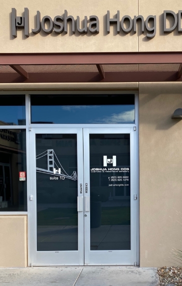 Outside view of Goodyear Arizona dental office building