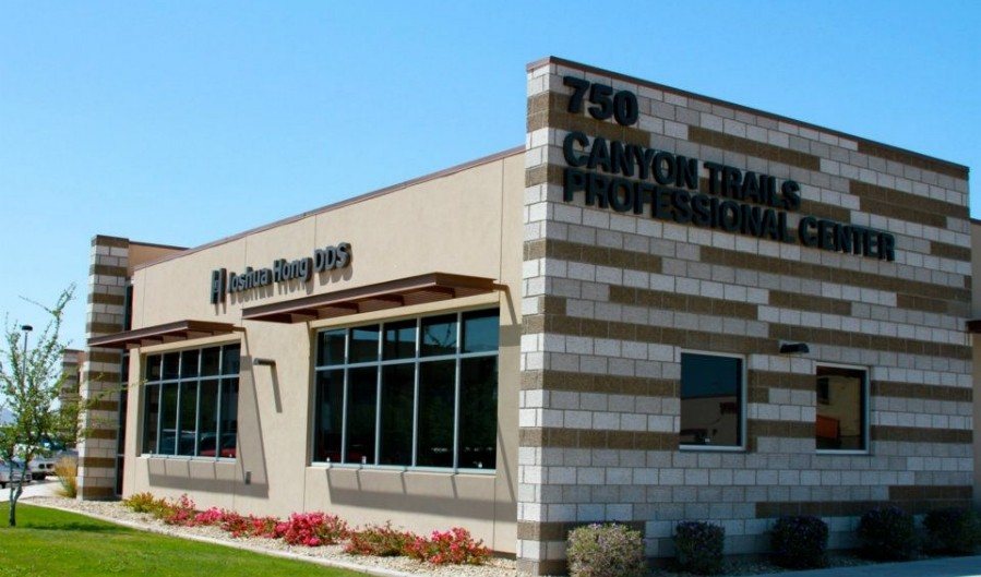 Outside view of Goodyear Arizona dental office building